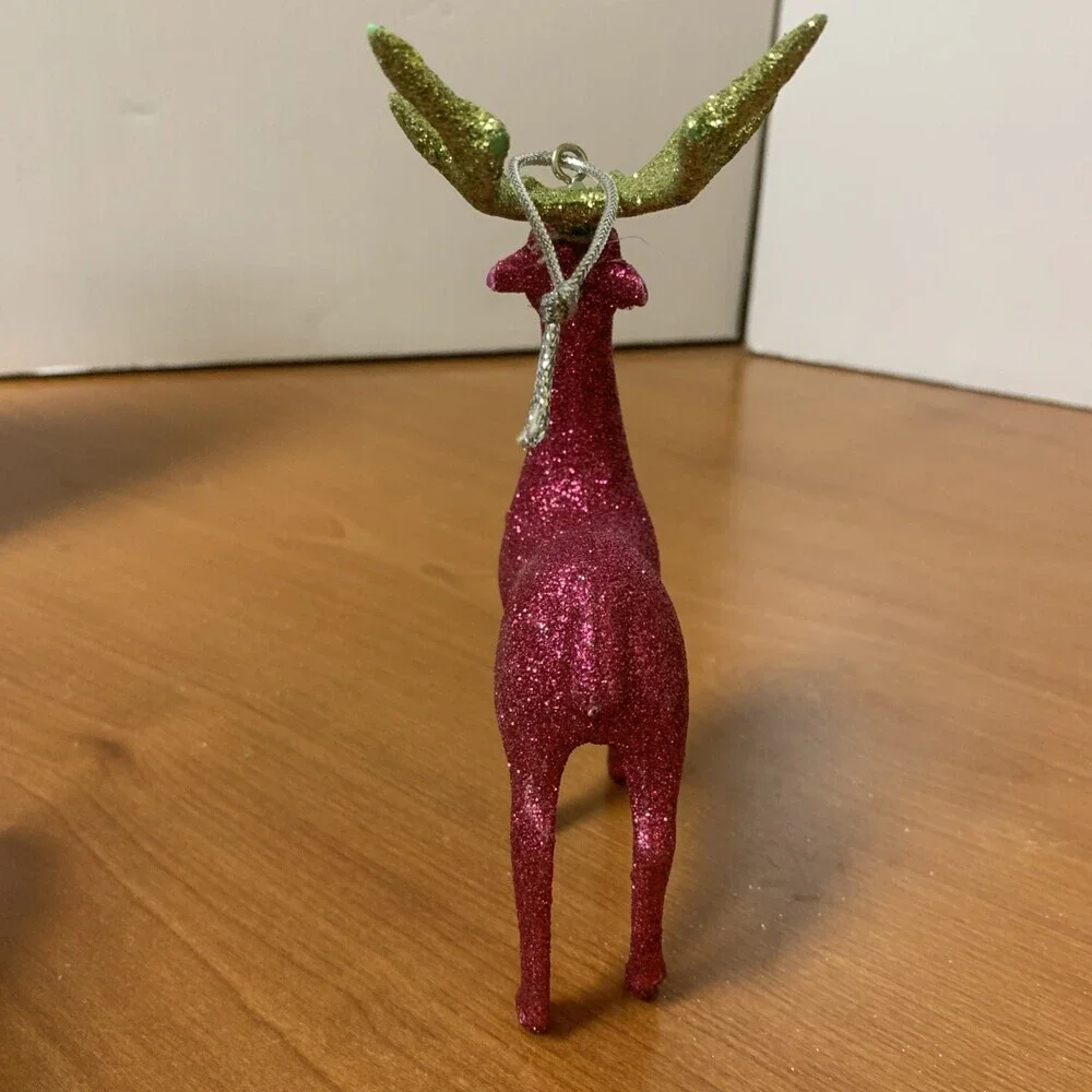 Glittered Reign Deer Pink/Gold  6”x4”